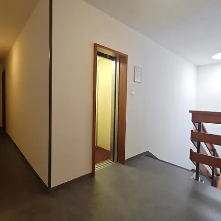 Hostdomus - Rainbow *