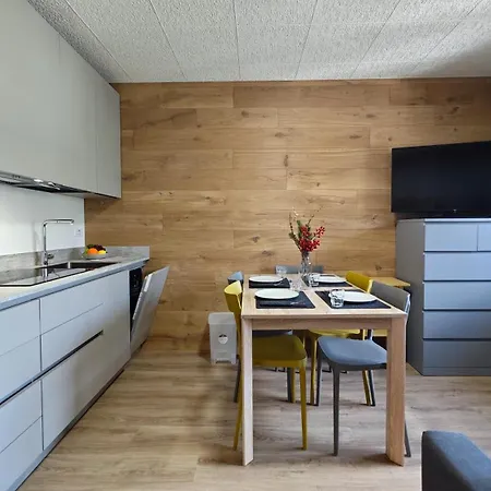 Hostdomus - Rainbow Апартаменты *